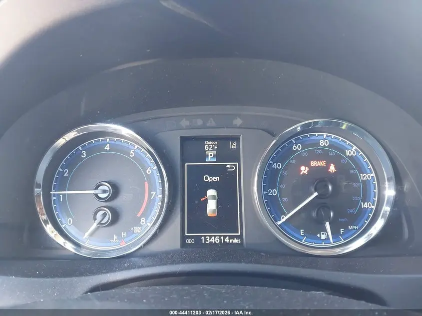 2019 TOYOTA COROLLA SE