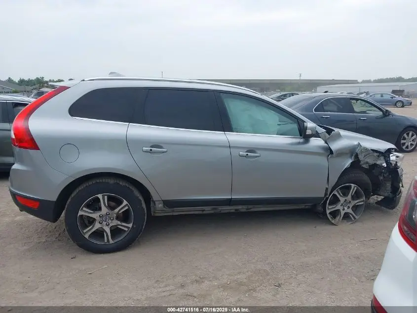 2013 VOLVO XC60 T6