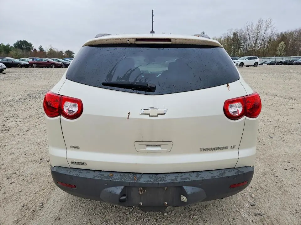 2011 CHEVROLET TRAVERSE LT  