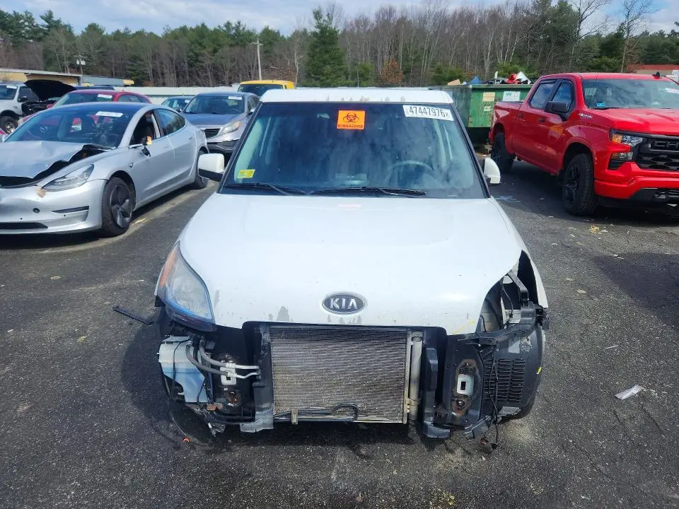 2011 KIA SOUL +  