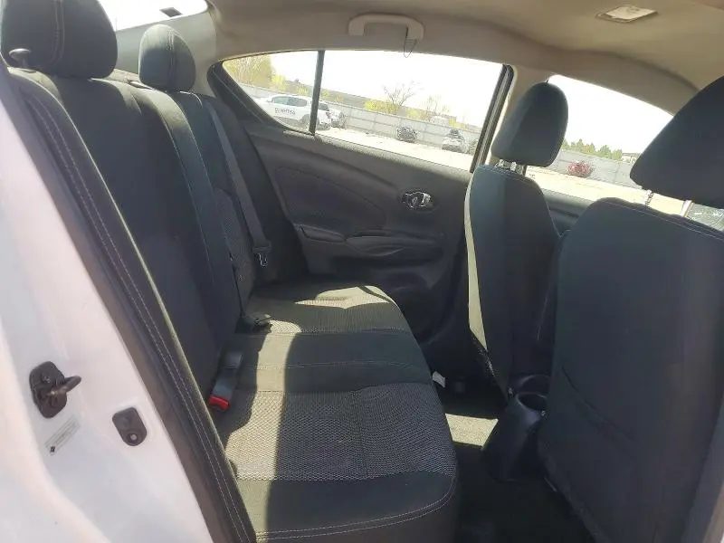 2019 NISSAN VERSA SV  