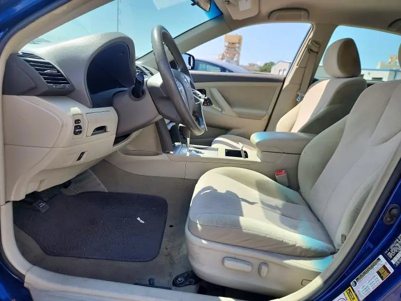 2011 TOYOTA CAMRY LE  