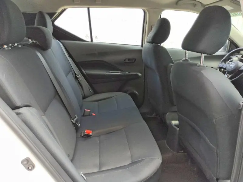 2023 NISSAN KICKS S  