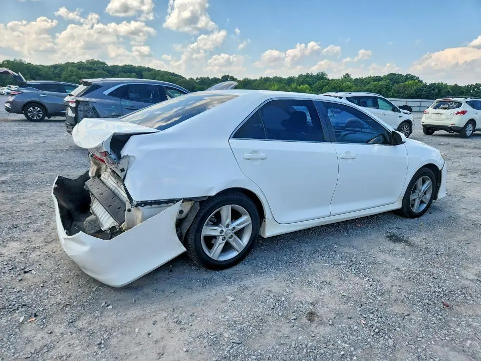 2012 TOYOTA CAMRY SE  