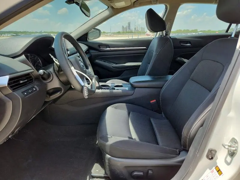 2022 NISSAN ALTIMA SV  