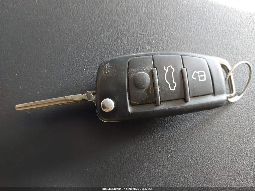 2010 AUDI TT 2.0T PREMIUM