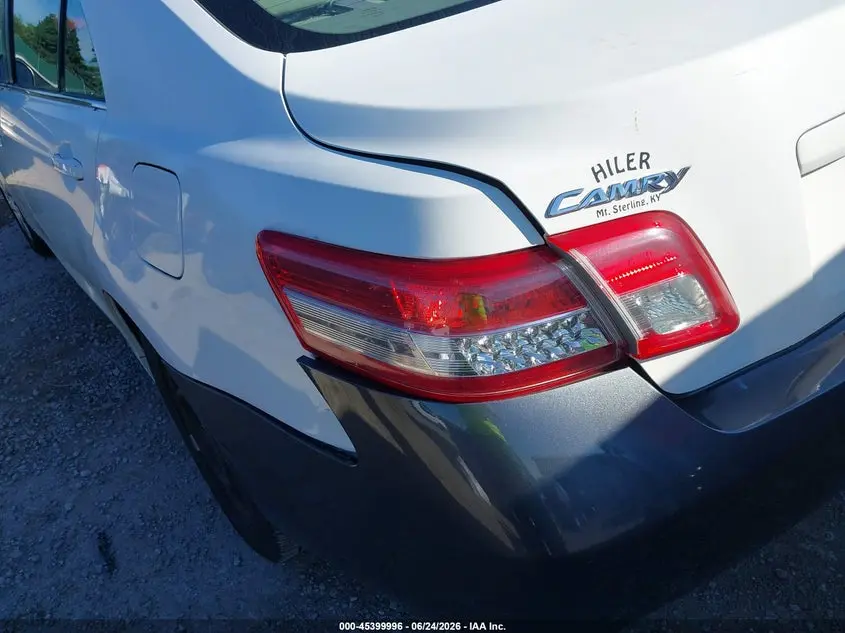 2010 TOYOTA CAMRY LE
