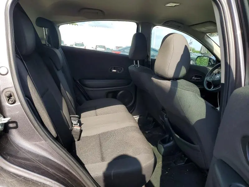 2022 HONDA HR-V LX  