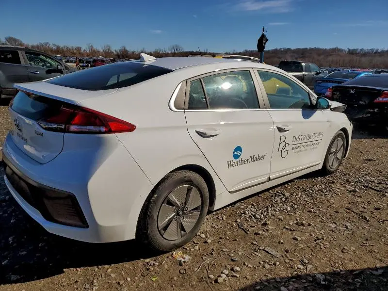 2022 HYUNDAI IONIQ SE  