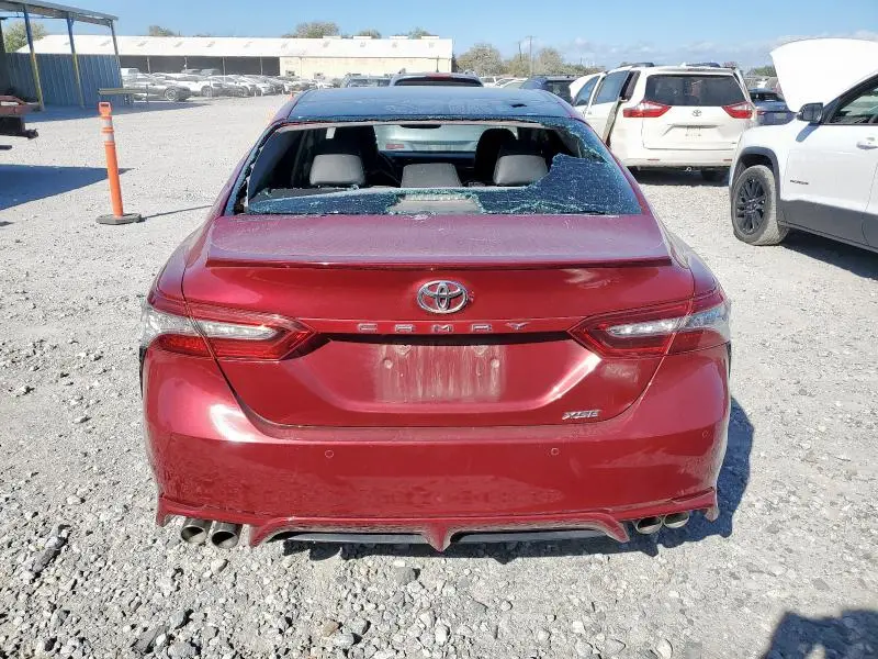 2018 TOYOTA CAMRY XSE  