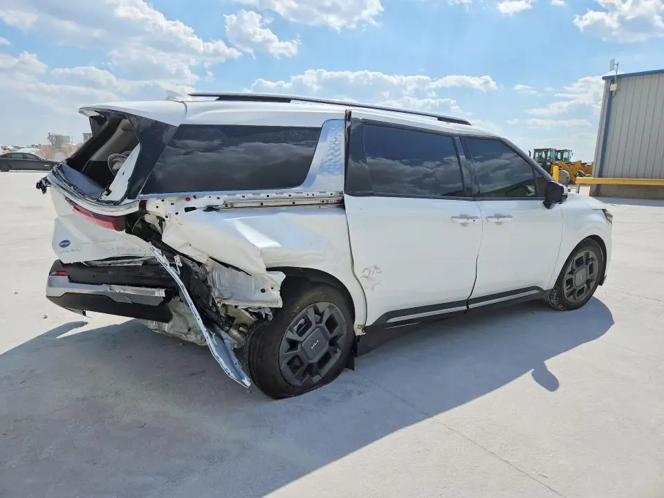 2026 KIA CARNIVAL SX  