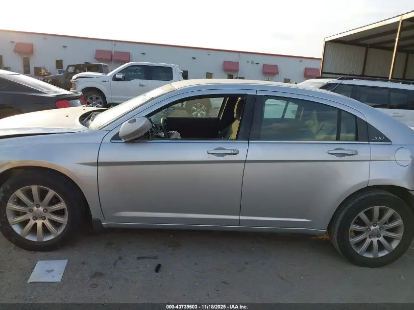 2011 CHRYSLER 200 TOURING