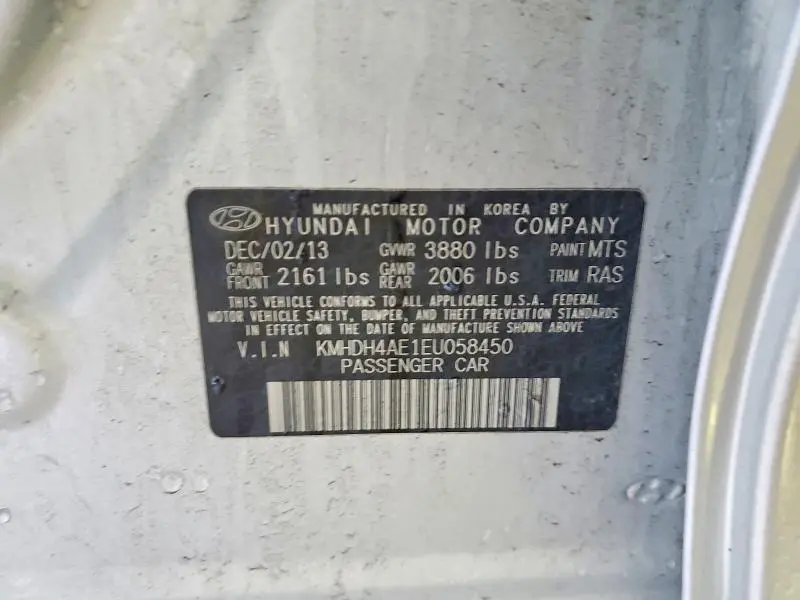 2014 HYUNDAI ELANTRA SE  