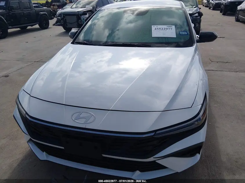 2025 HYUNDAI ELANTRA SEL SPORT