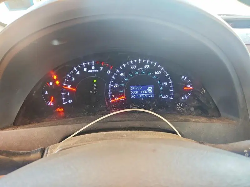 2011 TOYOTA CAMRY XLE  
