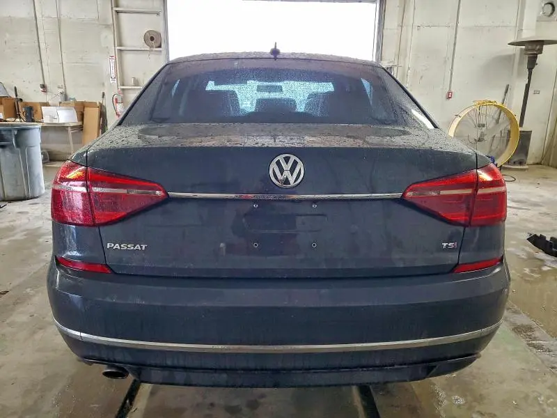 2017 VOLKSWAGEN PASSAT R-LINE  