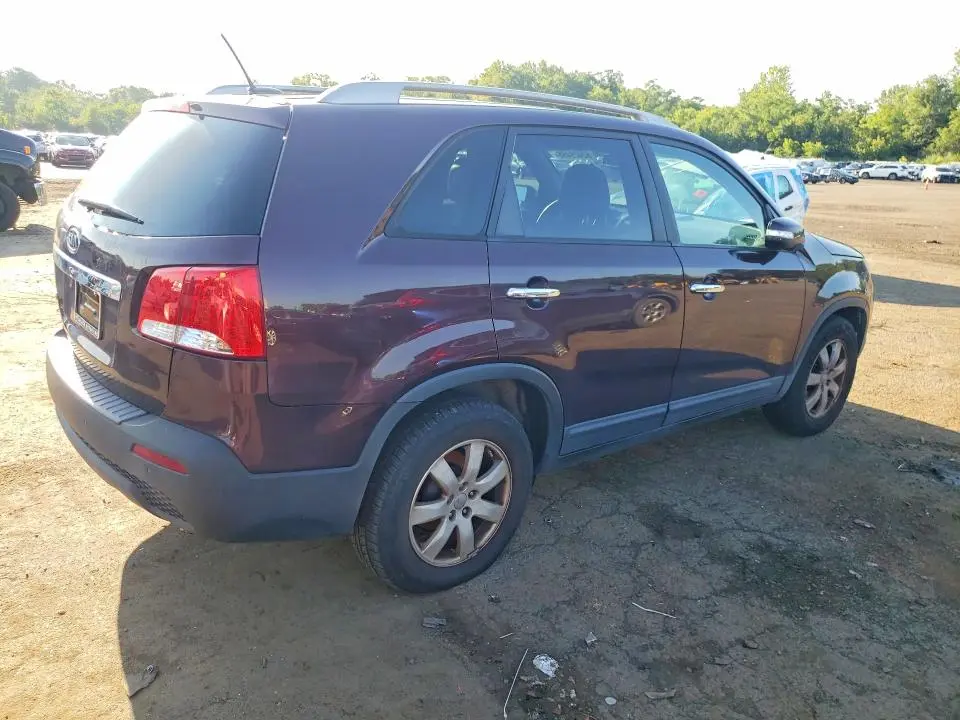 2013 KIA SORENTO LX  