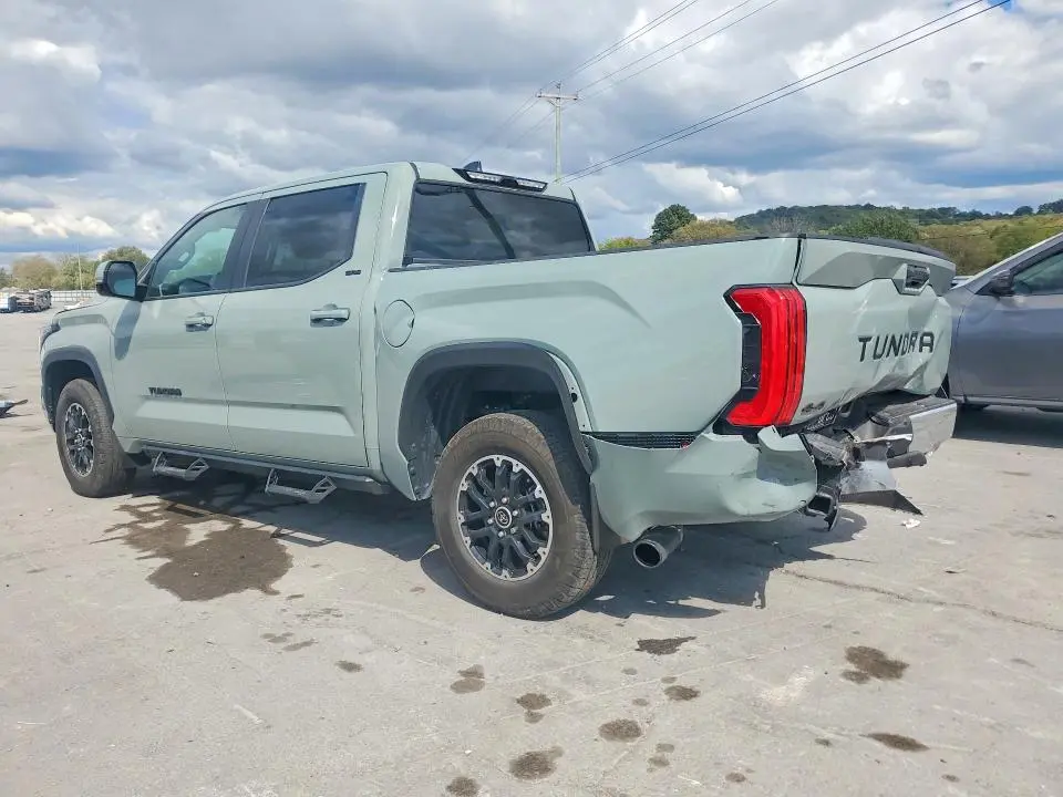 2024 TOYOTA TUNDRA SR5  