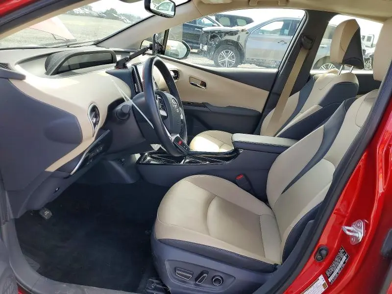 2018 TOYOTA PRIUS FOUR  