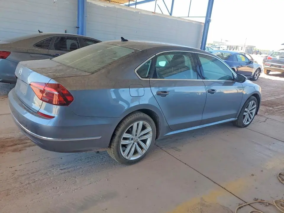 2018 VOLKSWAGEN PASSAT SE  