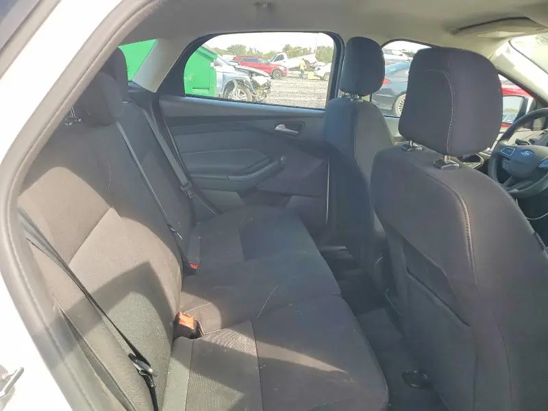 2018 FORD FOCUS SE  