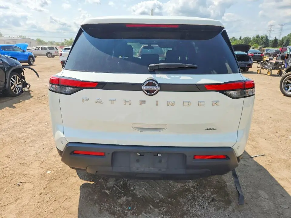 2022 NISSAN PATHFINDER S  