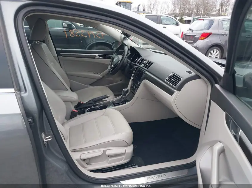 2018 VOLKSWAGEN PASSAT 2.0T SE