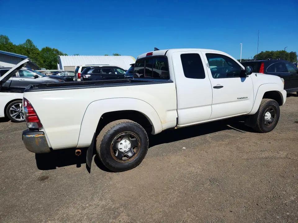 2012 TOYOTA TACOMA V6  