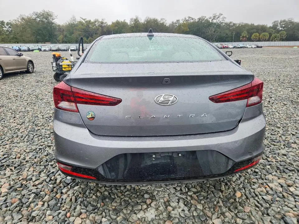 2019 HYUNDAI ELANTRA SEL  