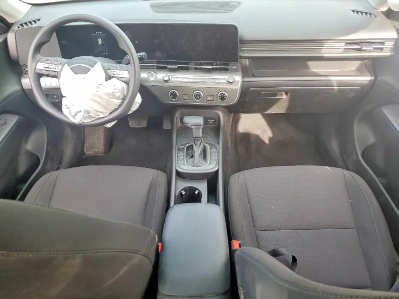 2025 HYUNDAI KONA SE  