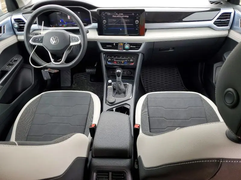 2025 VOLKSWAGEN TAOS SE  