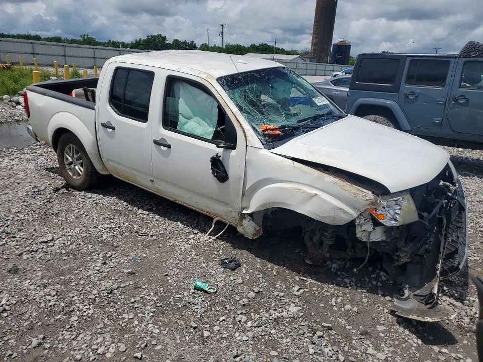 2015 NISSAN FRONTIER S  