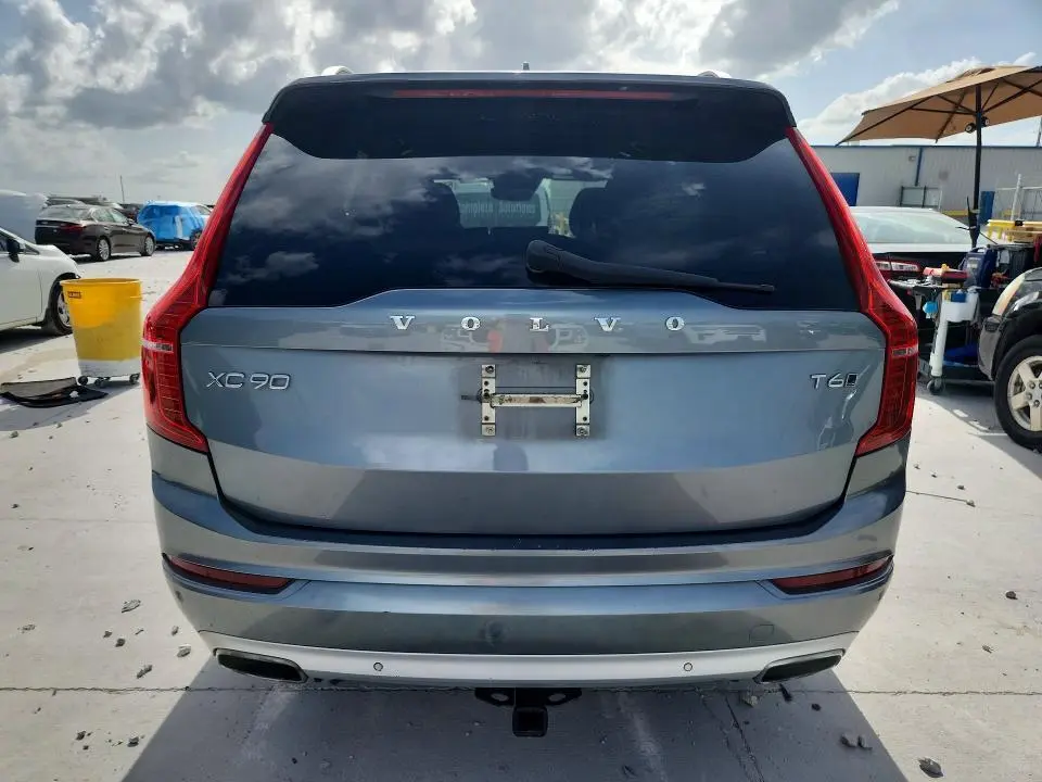 2018 VOLVO XC90 T6  