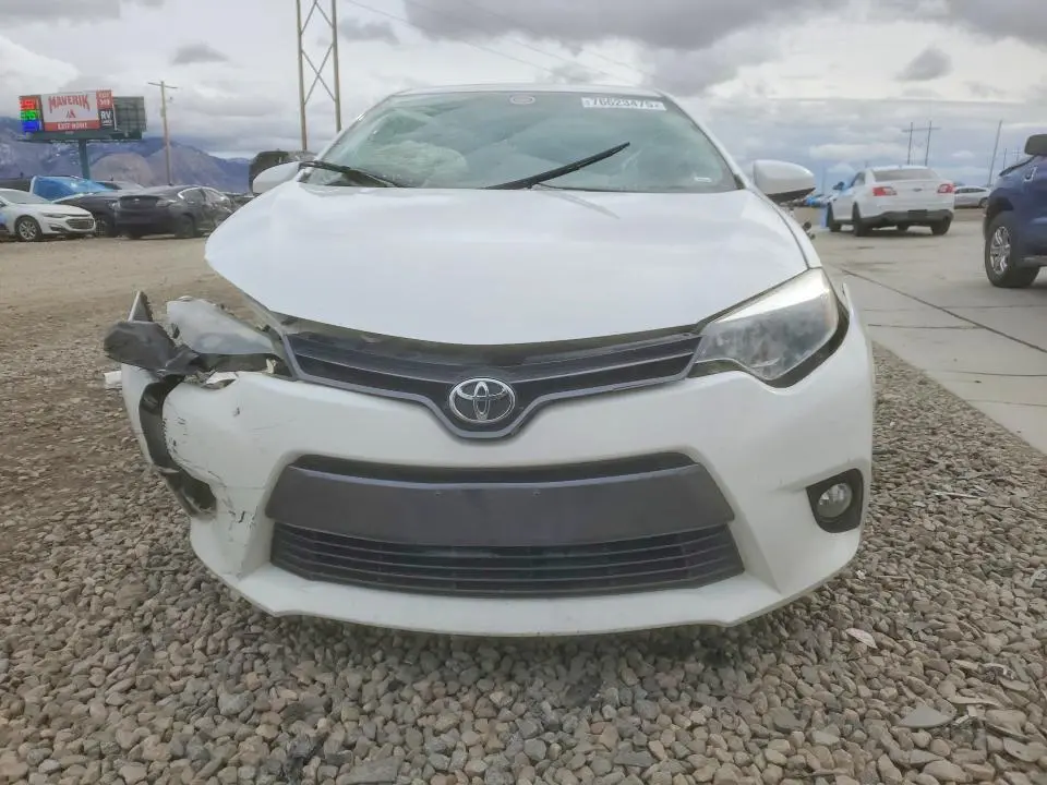 2016 TOYOTA COROLLA LE PLUS  