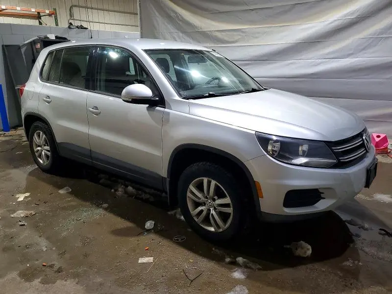 2013 VOLKSWAGEN TIGUAN S  
