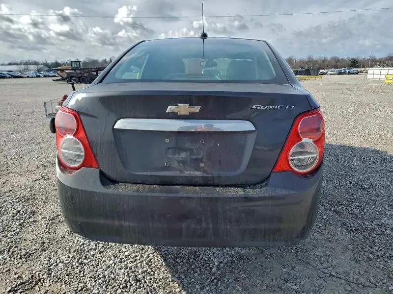 2016 CHEVROLET SONIC LT  