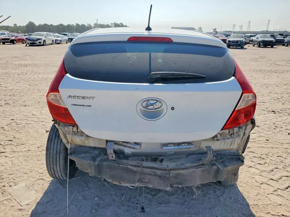 2016 HYUNDAI ACCENT SE  