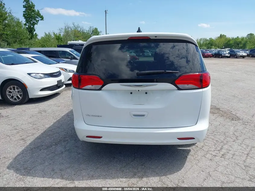 2022 CHRYSLER VOYAGER LX