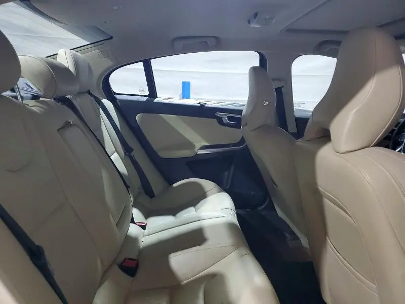 2018 VOLVO S60 PLATINUM  