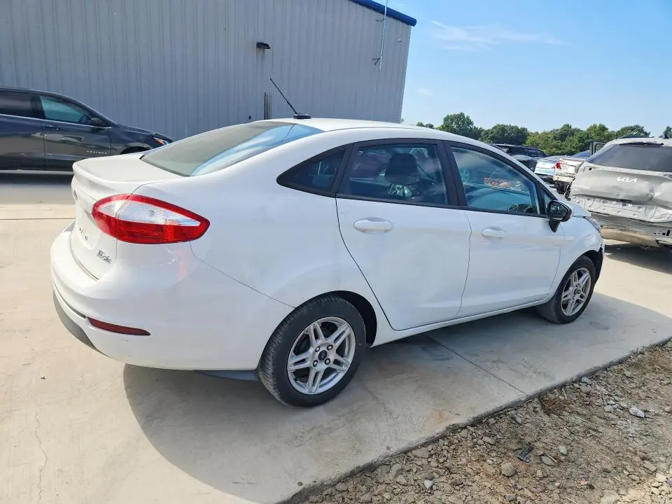 2018 FORD FIESTA SE  