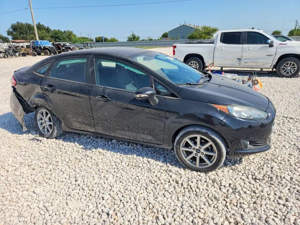 2017 FORD FIESTA SE  