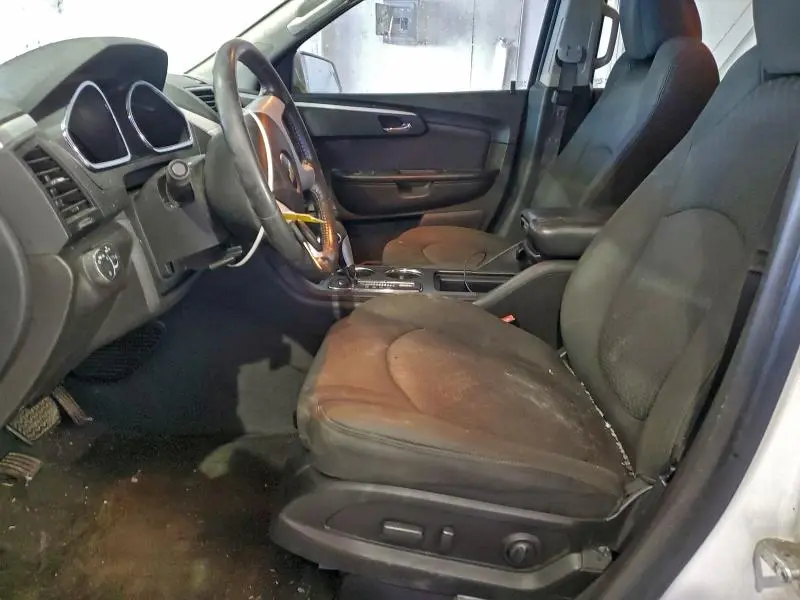 2012 CHEVROLET TRAVERSE LT  