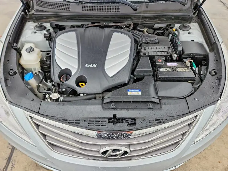 2017 HYUNDAI AZERA LIMITED  