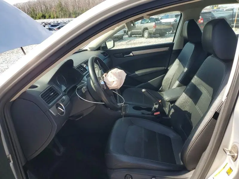 2015 VOLKSWAGEN PASSAT S  