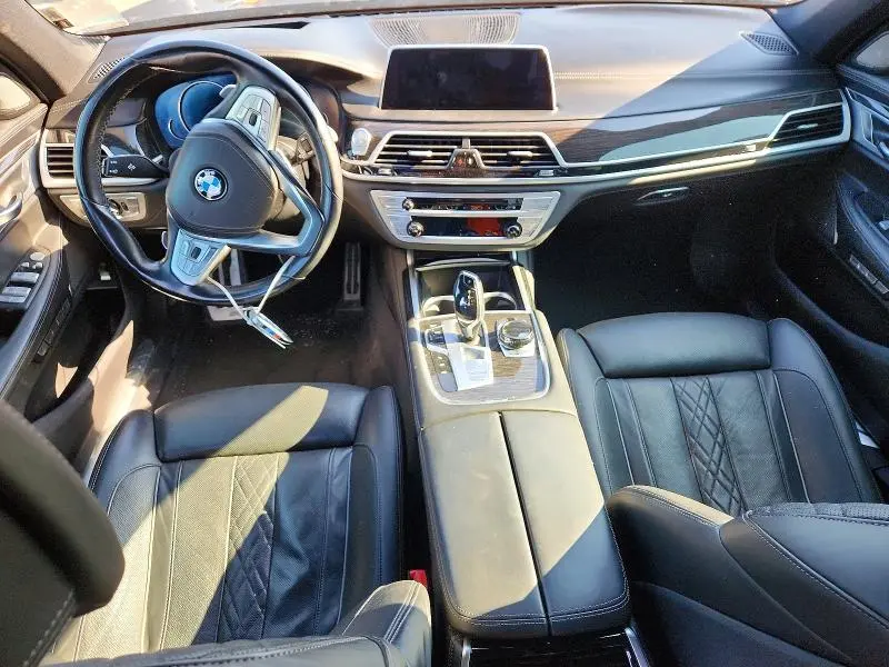 2018 BMW 750 XI  