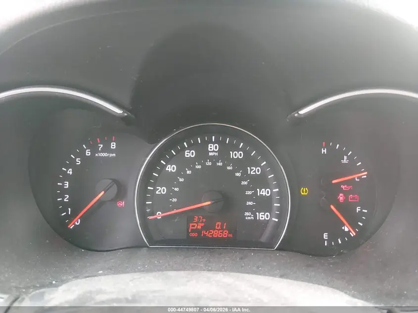 2015 KIA SORENTO LX