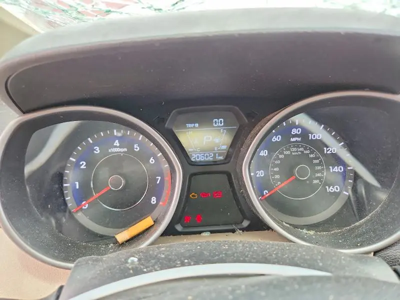 2014 HYUNDAI ELANTRA SE  
