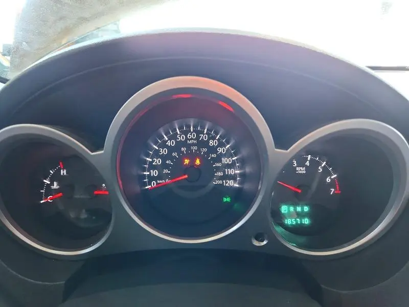 2010 CHRYSLER SEBRING LIMITED  