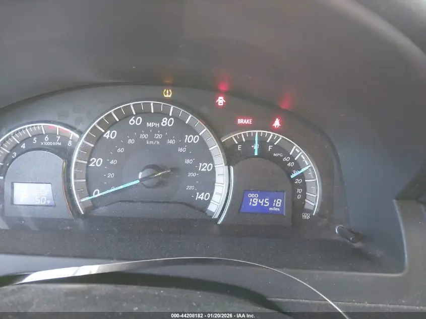 2012 TOYOTA CAMRY SE