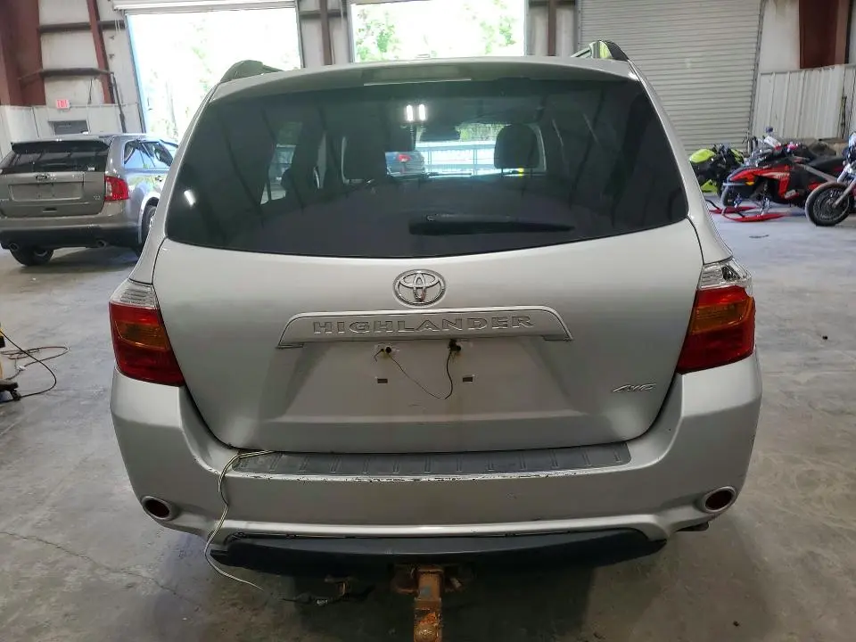 2010 TOYOTA HIGHLANDER BASE  
